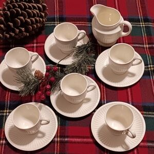 WEDGWOOD Vintage classic EDME of Etruria , set of 6 demitasse size cups .